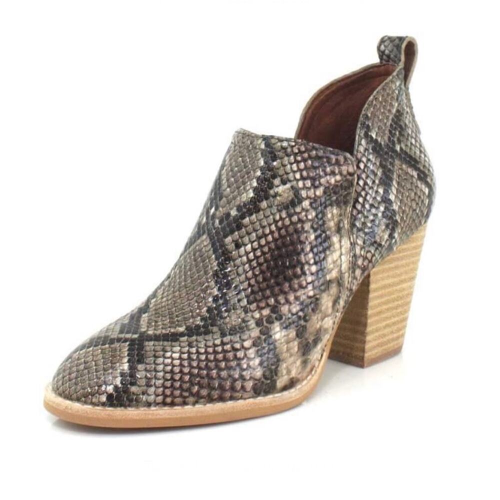 Jeffrey Campbell Rosalee Ankle Booties Size 6 NWT